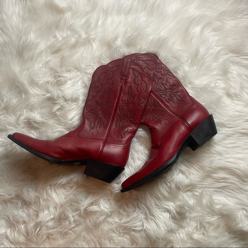 NWOT Ariat Cowgirl Boots